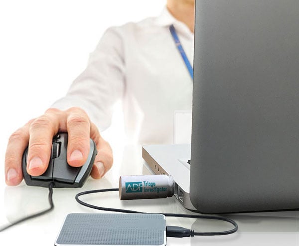 Police-Using-Triage-Investigator-on-scene